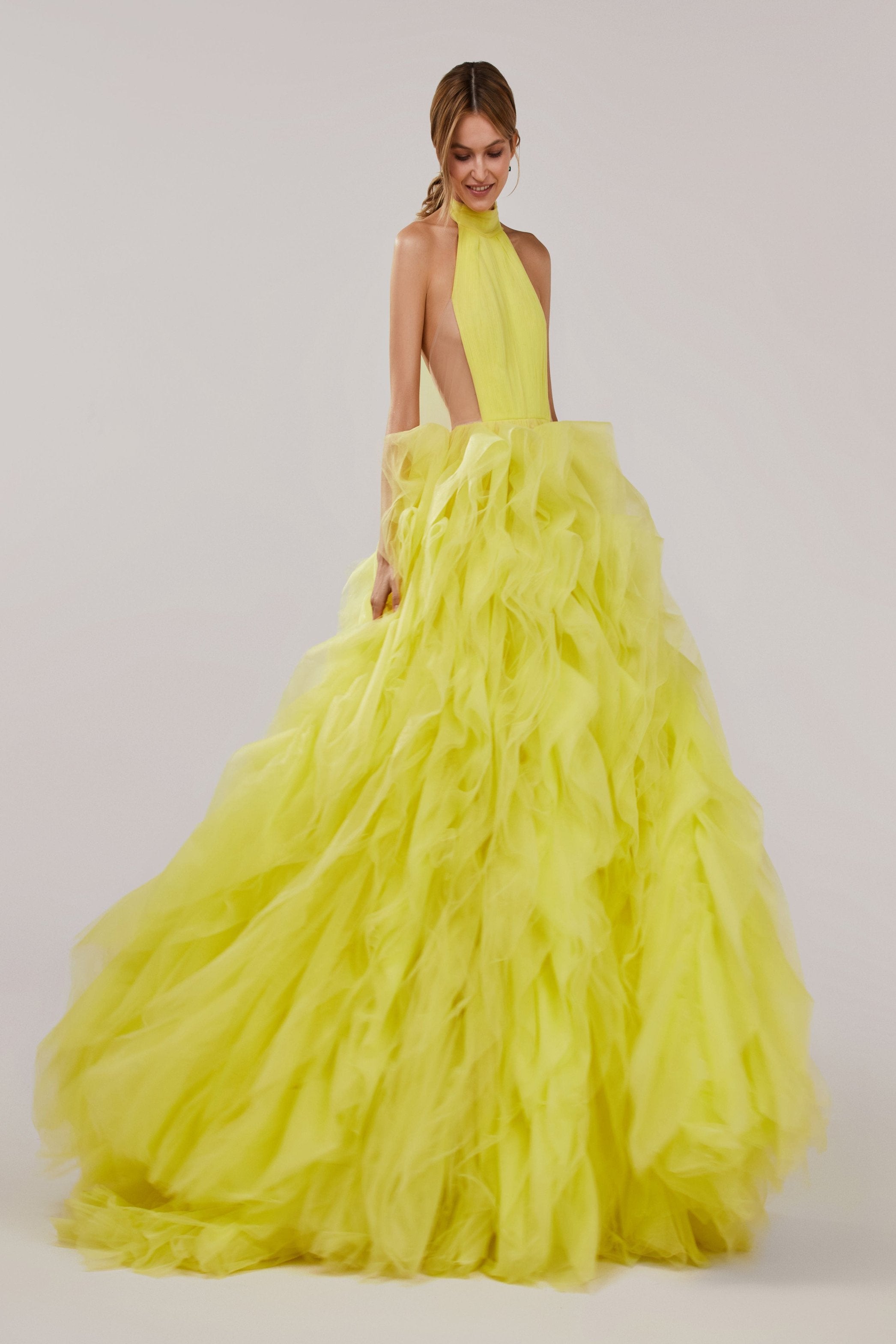 TURTLENECK FESTIVE YELLOW EVENING GOWN TURTLENECK FESTIVE YELLOW EVENING GOWN