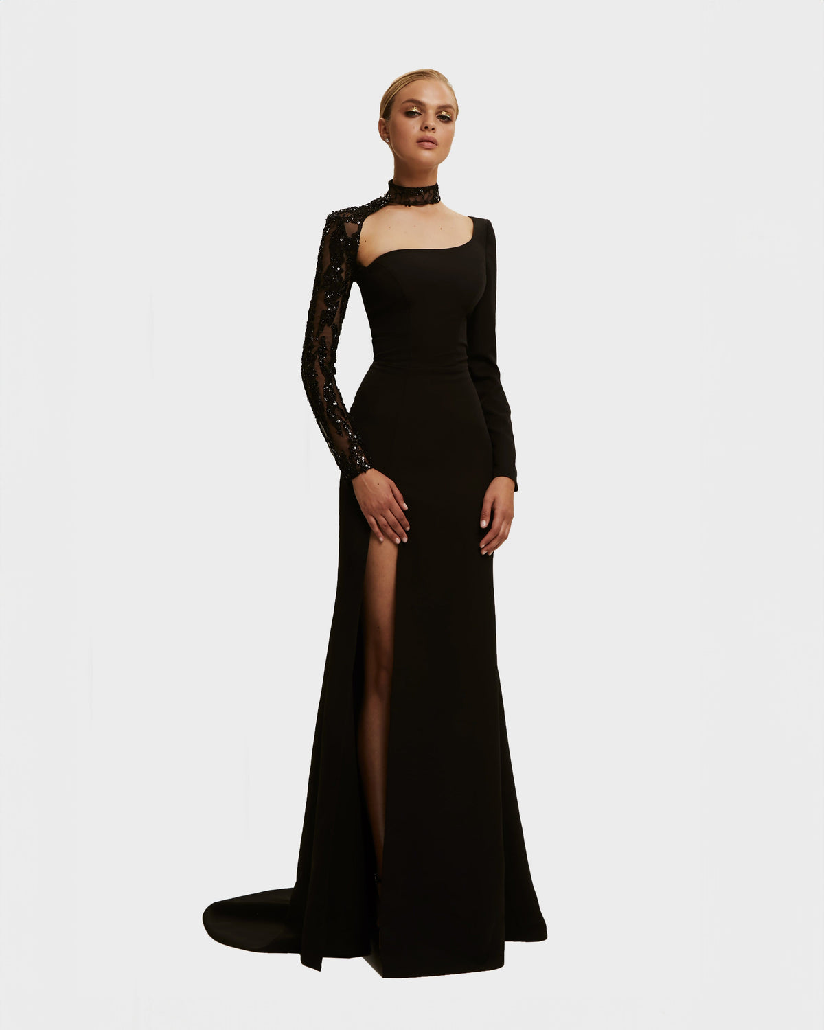 TRUMPET GOWN WITH DETACHABLE SLEEVE