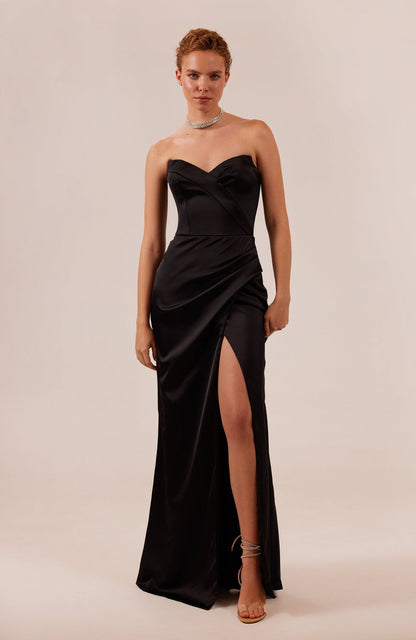 BLACK STRAPLESS EVENING GOWN WITH THIGH SLIT