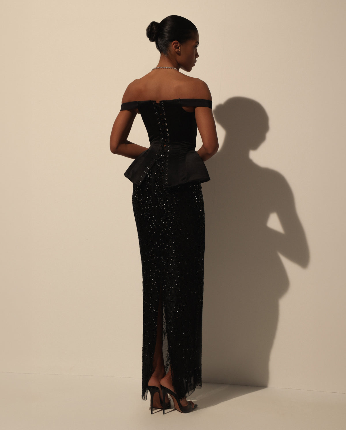 BLACK SATIN CORSET WITH OFF-THE-SHOULDER STRAPS
