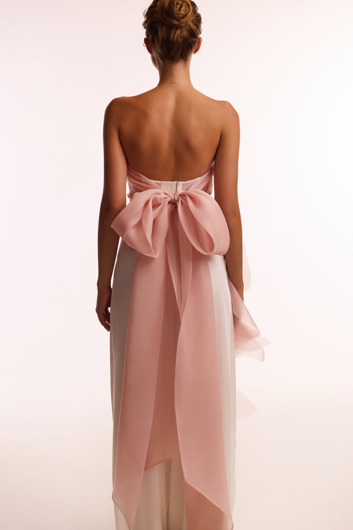 DREAMY OFF-SHOULDER BLOUSE WITH MERINGUE FLOUNCES IN MISTY ROSE, MIDNIGHT WALK