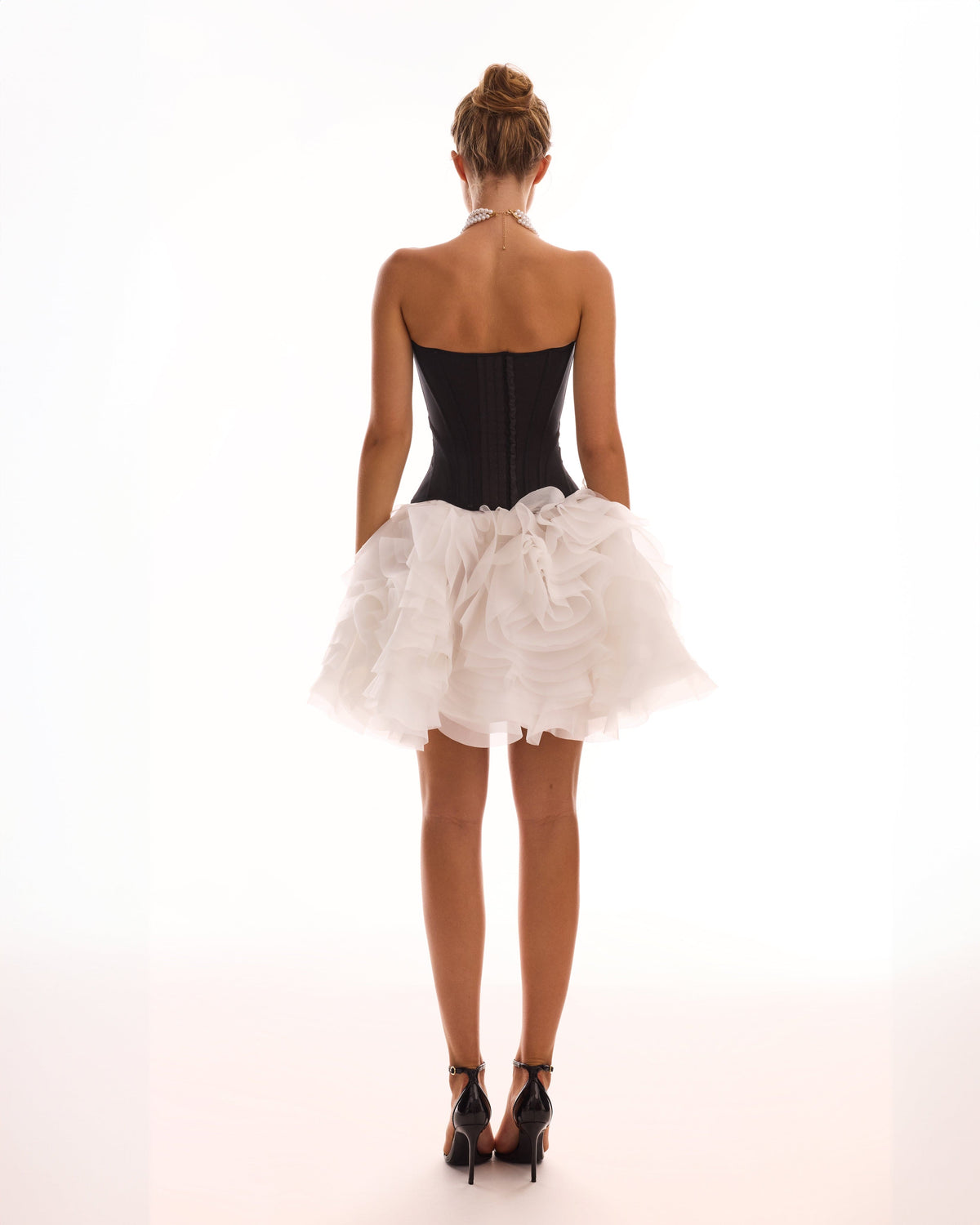 CHIC LOW-WAIST BLACK FITTED CORSET, MIDNIGHT WALK