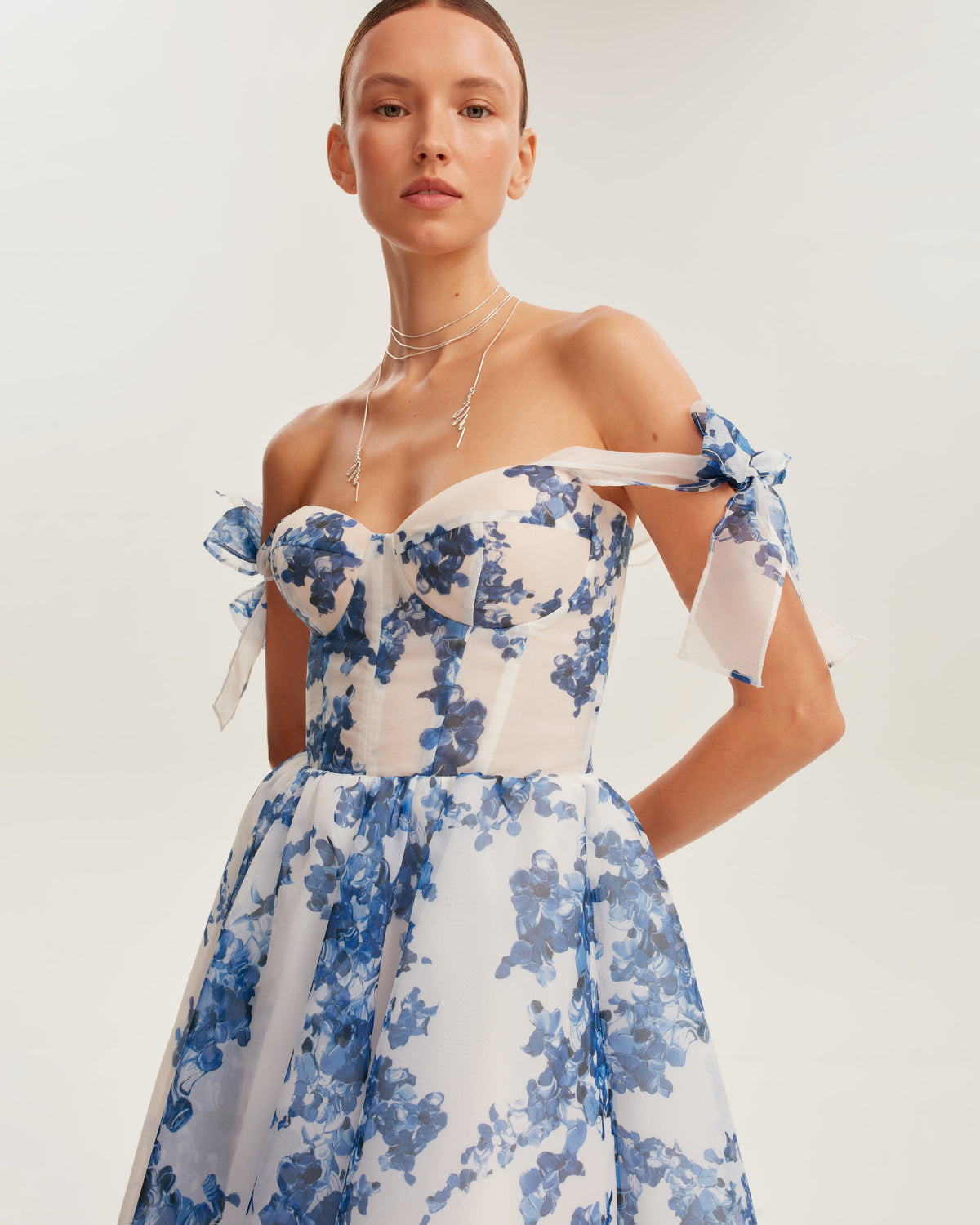 CHARMING BLUE HYDRANGEA-PATTERNED ORGANZA MIDI DRESS, GARDEN OF EDEN