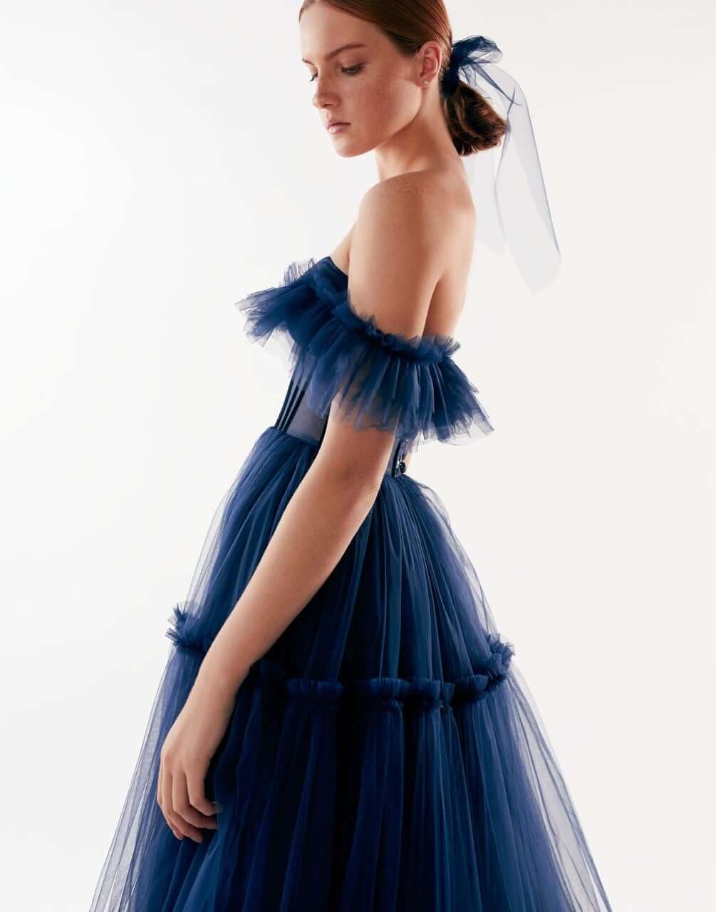 ELEGANT OFF-THE-SHOULDER MAXI DRESS