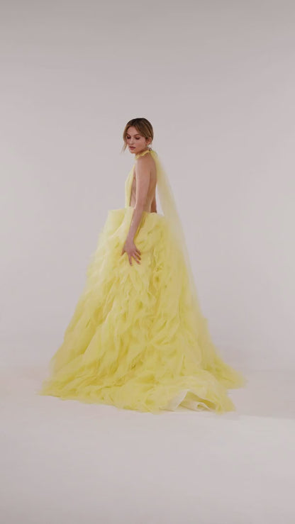 TURTLENECK FESTIVE YELLOW EVENING GOWN